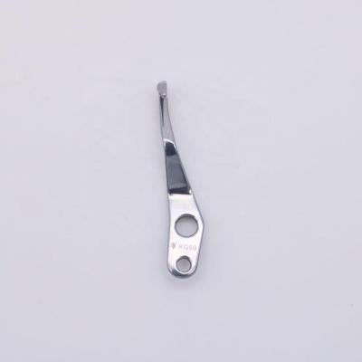 China Industrial Sewing Machine Yujie KG59 Sewing Machine Spare Part Looper For Siruba Needle Guard for sale