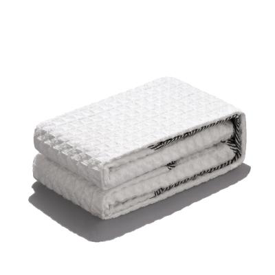 China High Grade Microfiber Cotton Sustainable Waffle Absorbent Soft Pet Towel Sheer Bath Towel for sale