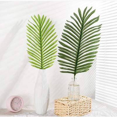 China PL1006 Real Natural Artificial Tropical Palm Leaves Plant Leaves Fake Big Green Leaf For Hawaiian Jungle Beach Birthday Party Table Decor for sale