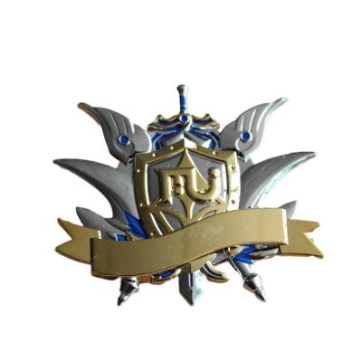 China custom 3D low price plated metal clothing pin badge school badge for sale