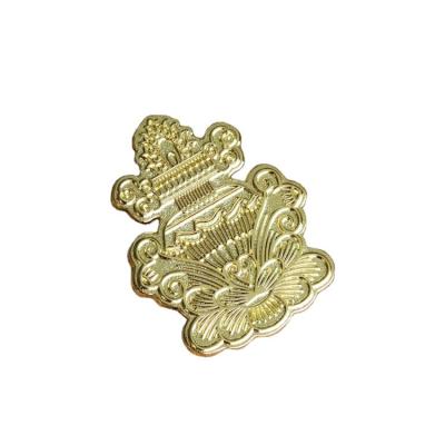 China Wholesale Custom Metal Europe Badge Stylish Gold Plated Commemorative Pin Badge for sale