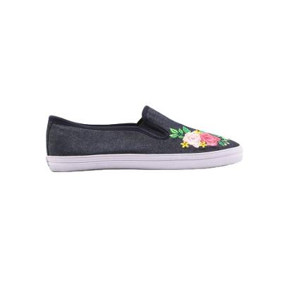 China Fashion Trend Women's Denim With Flower Embroidery Flats Slip On Sneakers Walking Style Casual Vulcanized Shoes for sale