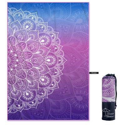 China High Quality Comfort Digital Big Discount 2022 Viable Newcomers Printing Fashion Mandala Microfiber Beach Towel for sale