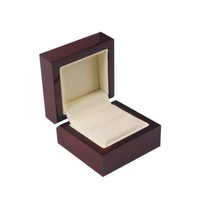 China Small Delicate Wood Carton Ring Packaging Box Jewelry Box for sale