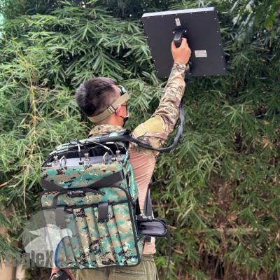 China Camouflage Backpack Drone Jammer 2KM~2.5KM Anti Drone Jammer Signal Blocker for sale