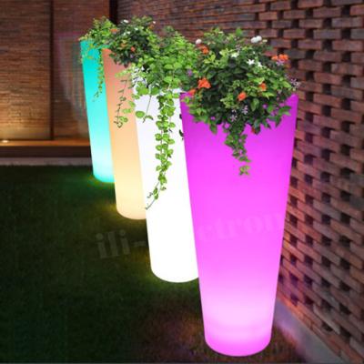 China Outdoor Waterproof Led Flower Planters Touch Control Type à venda