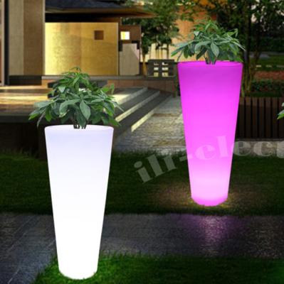 China Tall Round Illuminated LED Plastic Flower Pot / Flower Planter for sale