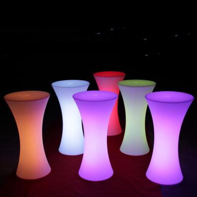 China Plastic Illuminated Cocktail Tables Infrared Remote Control à venda