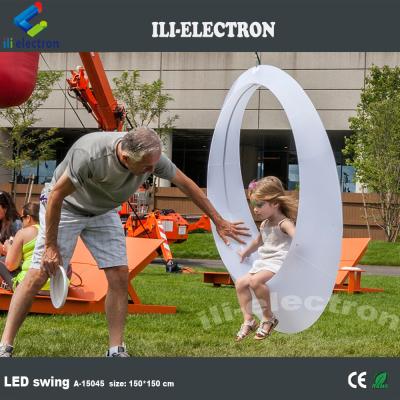 China outdoor plastic led swing à venda