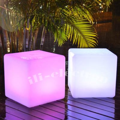 China Plastic LED Cube Light With Remote Control And Adjustable Brightness for sale