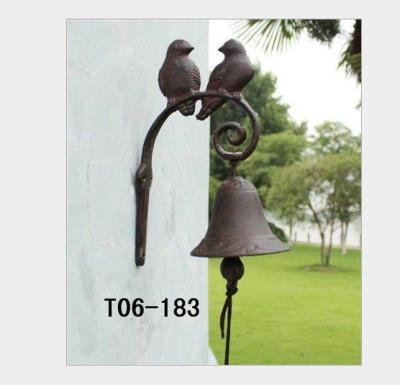 China Antique Farmhouse Style Cast Iron Love Birds Love Birds Doorbell Rustic Decorative Vintage Wall Mounted Chime For Outdoor Bedroom for sale