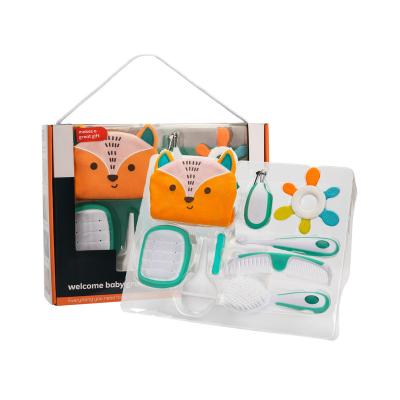 China Child with Baby Customized Baby Care and Grooming Kit Nursery Care Kit Baby Care Products Bathing Set for sale