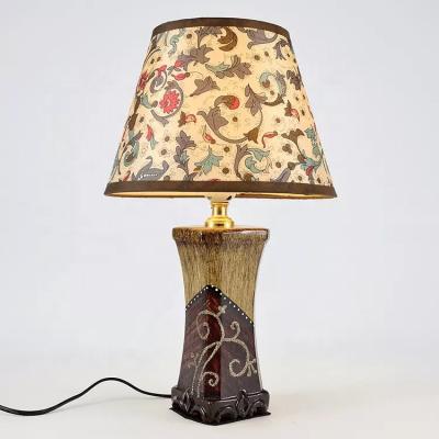 China European antique style hotel home dining table bedroom bed side reading energy-saving ceramic study table and desk lamp for sale