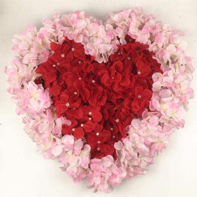 China Hydrangea Flower Heart Shape Artificial Flowers Hydrangea Flower Wall Wedding Christmas Festival Wall Door Car Home Decoration for sale