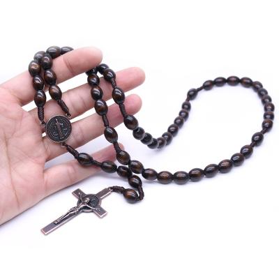 China Catholicism Religious Wood Gift Gold Necklace Rosaries Prayer Beads Prayer Beads Paracord Rosary Religious Necklace for sale