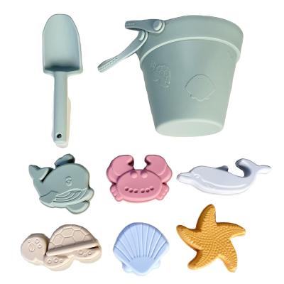 China 100% BPA Free Summer New Portable Silicone Sand Buckets Play Beach Customized Toy Bucket Pail Spade Kids Silicone Set for sale