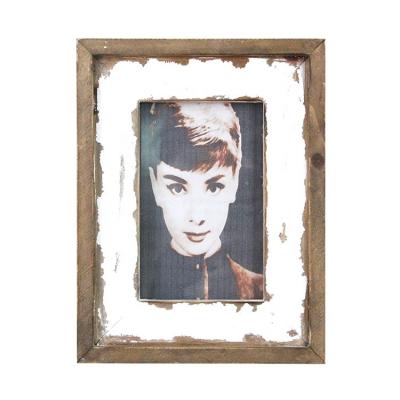 China Hot Selling Environmental Friendly Natural Wood Color Art Work Wooden Photo Frame For Home Decoration for sale