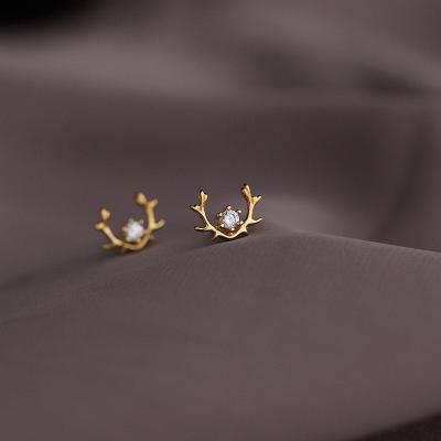 China 925 Sterling Silver Fashion Cute Sweet Delicate Christmas Gift Elk Stud Earrings for sale