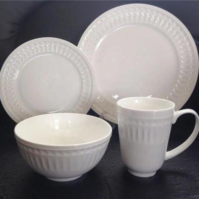 China Sustainable Hot Sale Dinner Set 16pcs Round Embossed Shape Ceramic Dinnerware Set for sale