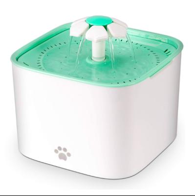 China New Design 2021 New Design Pet Water Automatic Fountain Dog Eco-Friendly Automatic Feeder Cat Drinking Fountain for sale