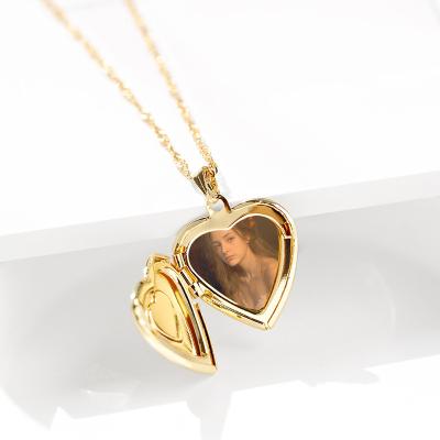 China Fashion Fashion Heart Shell Memory Necklace Personalized Photo Heart Necklace for sale