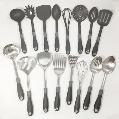 Chine Les outils de cuisine à poignée TPR La combinaison parfaite de fonctionnalité et de style à vendre