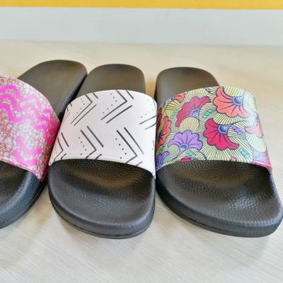 China Fashion Trend Customized LOGO Slippers Indoor Non-Slip Slippers For Men And Women for sale