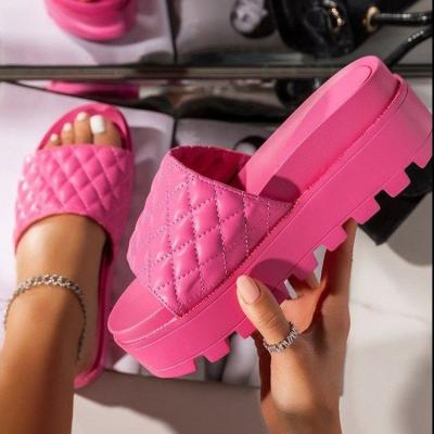 China 2021 Summer Fashion Trend New Arrival Platform Ladies Slippers For Women Outdoor Slides Sandals for sale