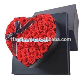 China Green Environmental Protection Valentine's Day Hot Selling Preserved Roses In Box For Gift for sale