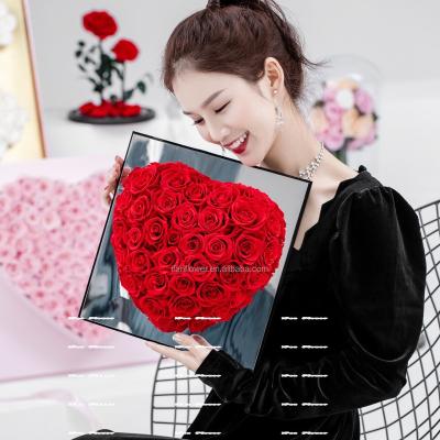 China Wholesale Environmental Protection Eternal Blumenwand Green Gift Box Forever Preserved Roses For Valentine for sale