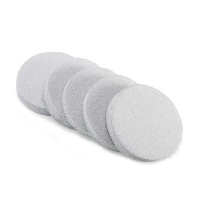 China White coated round hook and loop sand paper abrasive sanding discs Te koop