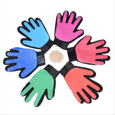 China High Quality Eco-friendly Sustainable TPR Microfiber Pet Grooming Glove For Pet Cleaning for sale