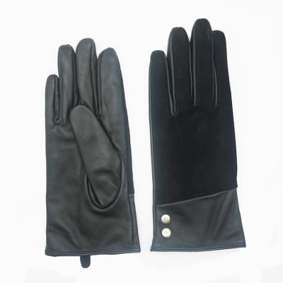 China Simple Stylish Ladies Winter Driving Touch Screen Fashion Women Leather Glove With Buttongs for sale