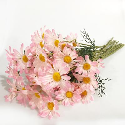 China Artificial Silk+Plastic 5 Heads Daisy Flowers Arrangement Suppliers for sale