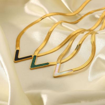 China CLASSIC Real 18K Gold Plated Stainless Steel Blade Bone Chain Malachite Shell Choker Necklace Chunky Snake Jewelry Gold Flat for sale