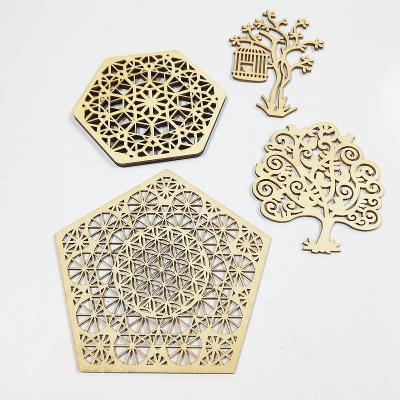 China Europe Art Ornaments Wood Icons Carving Shaped Carved Wooden Model Christmas Tree for sale