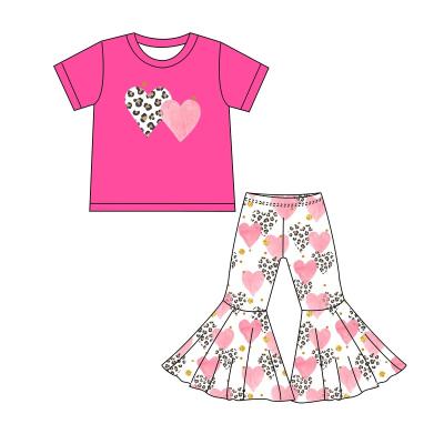 China Breathable Newborn Baby Clothes Boutique Girls Dressing Sets Love Pattern Vinyl Design Valentine's Day Baby Outfits for sale