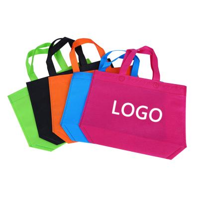 China 100% Recyclable Eco-friendly Custom Logo Non Woven Foldable Bags With Handles for sale