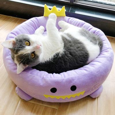 China Top Quality Design Crown Dog Sofa Cotton Pet Accessories Dog Bed Warm Comfortable Luxury Cat Nest Soft Cute Sustainable Kitten Mat for sale