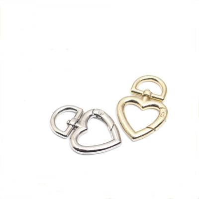 China Factory hot sale luxury spray paint zinc alloy heart-shaped swivel snap hook for women's bags for sale