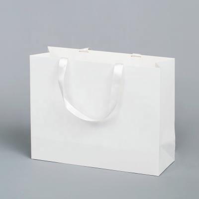 China Recyclable White Paper Bag With Logo Printing Paper Bag Making for sale