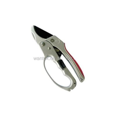 China SE755B WANTOK Ratchet Bypass Pruner with Comfortable Grip and Carbon Steel Blade for sale