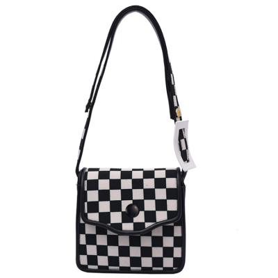 China Daily Life Plaid PU Leather Black White Cross - Body Shoulder Bag For Women New Luxury Designer Handbags Purses Y0127 for sale