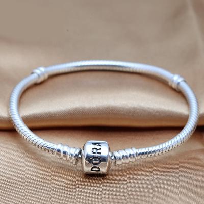 China Good quality pure 1:1 CLASSIC 925 Sterling Silver Snake chain bracelet, original clear neat brand logo love charm bracelets wholesale for sale