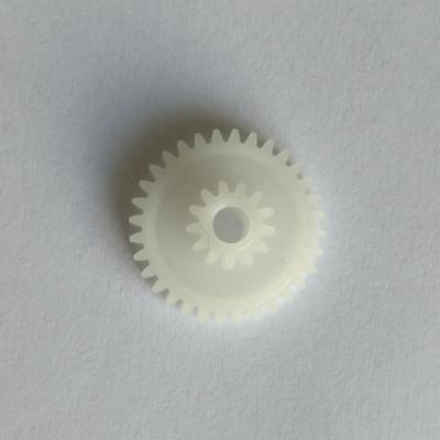 China Custom Small Nylon Spur Gears 100% Raw Material White Shore A For Electric Toy Car for sale