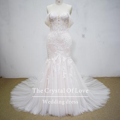 China Simple Colorful Embellished Dry Cleaning Lace Wedding Dress for sale