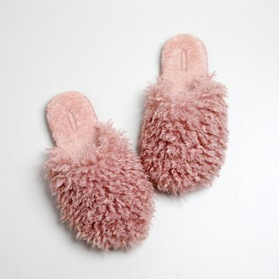 China Fashion Trend Cheap Pink Ladies Slippers Flat Bedroom Slippers Fashion Faux Fur Ladies Slippers for sale