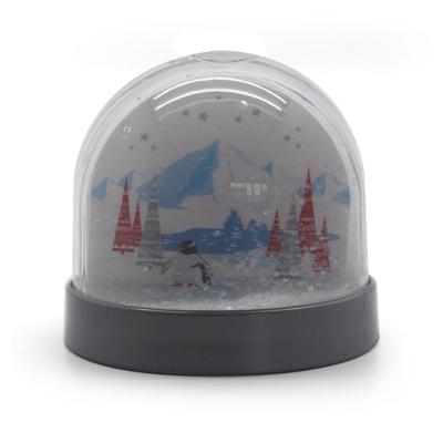 China Custom DIY Europe Picture Plastic Acrylic Snow Globe With Photo Insert for sale