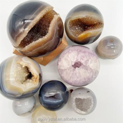 China China Robin Crystal Magic Color Healing Stone Agate Geode Sphere for Mediation for sale