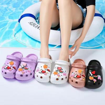 China Fashion trend Yang Mi same style summer style big power hole thick bottom ladies beach sandals outdoor slippers ladies lightweight casual shoes for sale